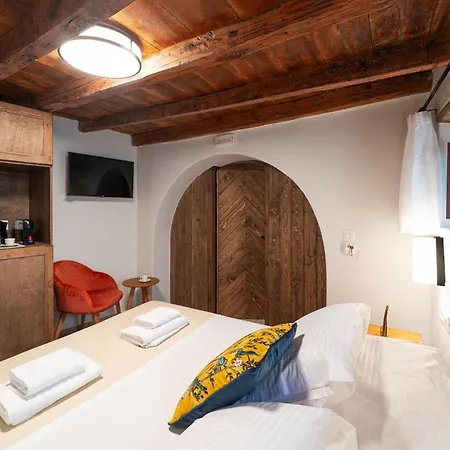 Rodos Old Town Aqua Luxury Apartment